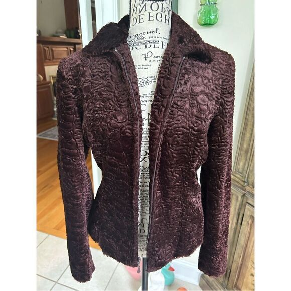 Giancarlo Ferrari Jackets & Blazers - Giancarlo Ferrari Women's Chocolate Sculpted Velvet Jacket